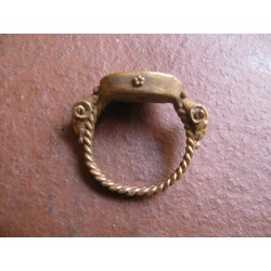 ANILLO CON CAMAFEO EN ORO