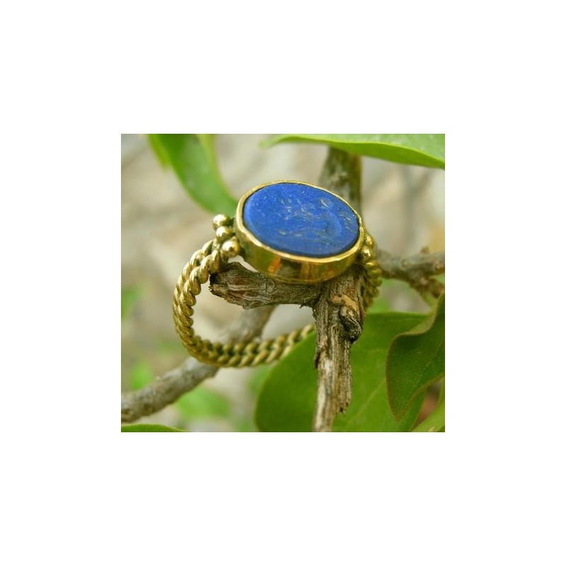 ANILLO EN ORO CON ENTALLE