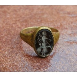 ANILLO Y PENDIENTES EN ORO