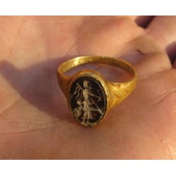 ANILLO Y PENDIENTES EN ORO