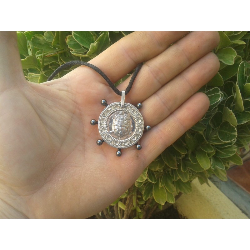 COLGANTE PIEDRAS VOLCANICAS