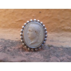 ANILLO DE PLATA CON CAMAFEO