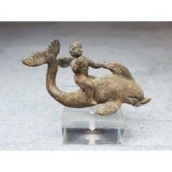 FIGURA DE EROS SOBRE DELFIN